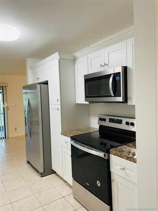 Vendido Recientemente: $230,000 (2 camas, 2 baños, 1268 Pies cuadrados)