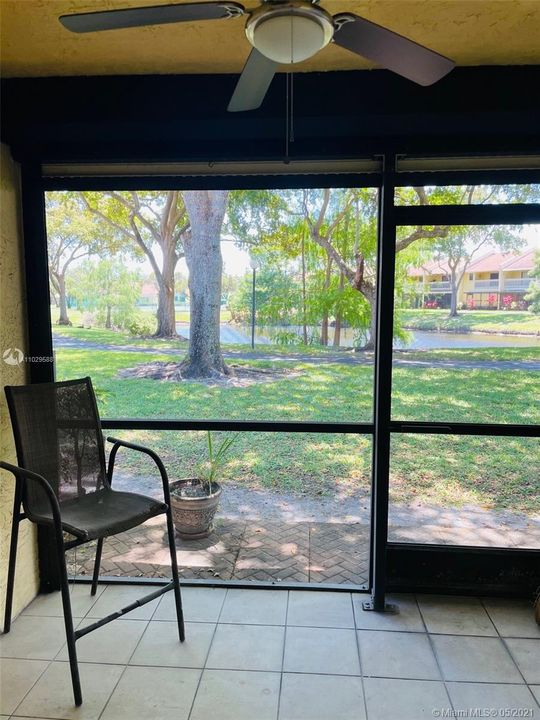 Vendido Recientemente: $230,000 (2 camas, 2 baños, 1268 Pies cuadrados)