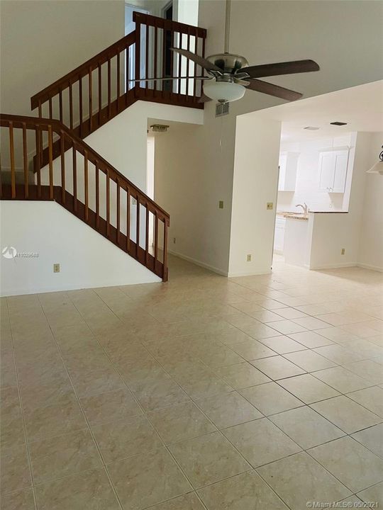 Vendido Recientemente: $230,000 (2 camas, 2 baños, 1268 Pies cuadrados)