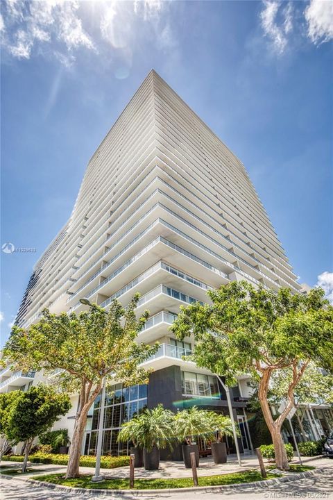 Recently Sold: $449,000 (1 beds, 1 baths, 735 Square Feet)