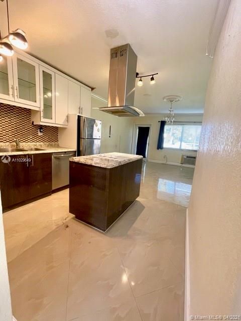 Recently Rented: $1,250 (1 beds, 1 baths, 494 Square Feet)