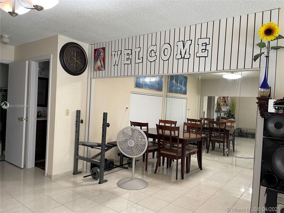 Recently Sold: $99,800 (1 beds, 1 baths, 792 Square Feet)