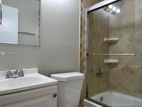 最近租的: $2,235 (3 贝兹, 2 浴室, 1349 平方英尺)