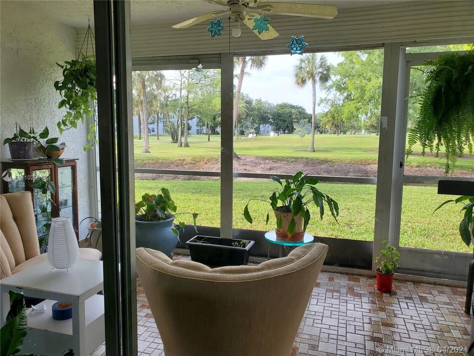 Recently Rented: $1,350 (2 beds, 2 baths, 1000 Square Feet)