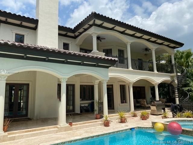 Recently Sold: $4,295,000 (5 beds, 5 baths, 7113 Square Feet)
