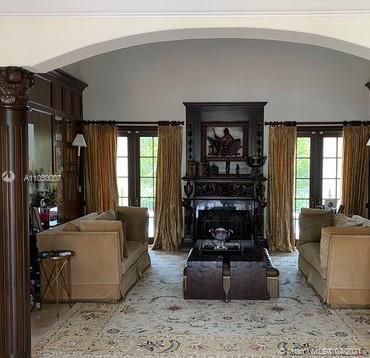 Recently Sold: $4,295,000 (5 beds, 5 baths, 7113 Square Feet)