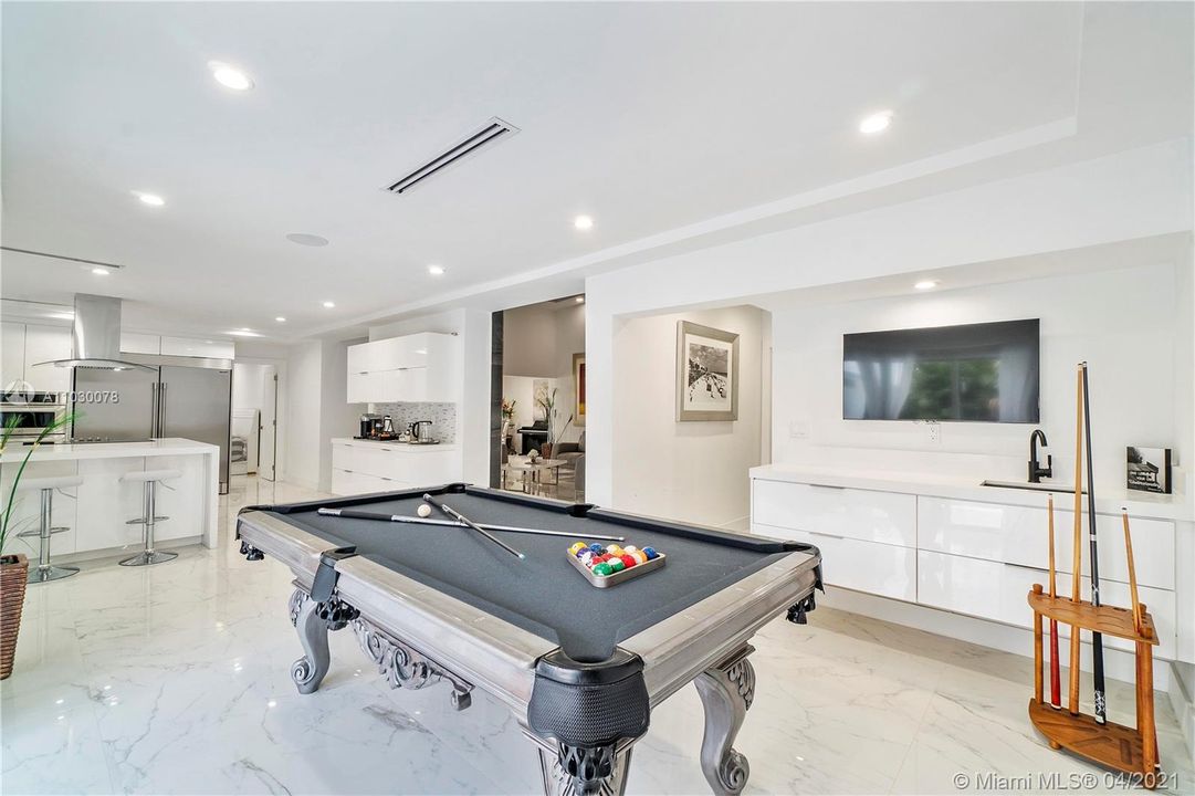 Recently Sold: $845,000 (4 beds, 4 baths, 2753 Square Feet)