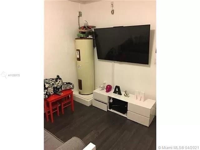 最近租的: $2,250 (2 贝兹, 2 浴室, 1123 平方英尺)