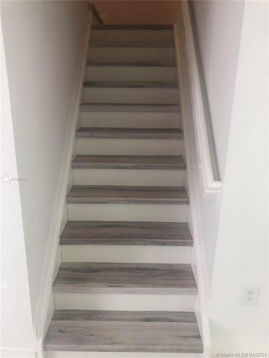 最近租的: $2,250 (2 贝兹, 2 浴室, 1123 平方英尺)