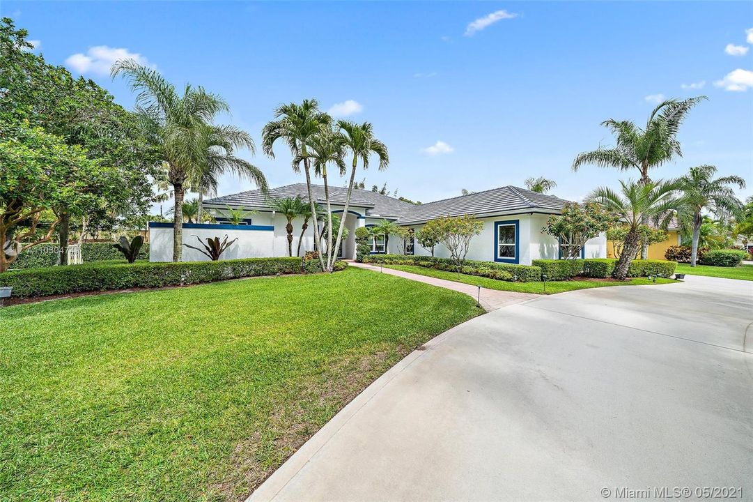 Long circular driveway