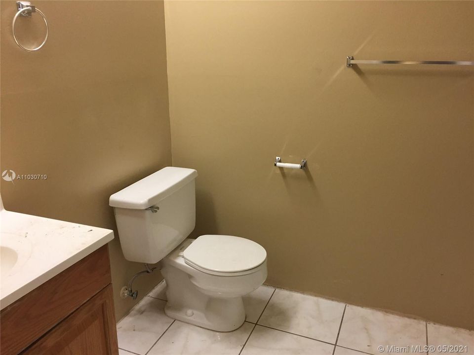 最近租的: $2,300 (3 贝兹, 2 浴室, 1700 平方英尺)