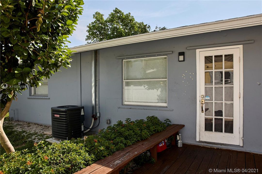 Недавно продано: $550,000 (0 спален, 0 ванн, 2337 Квадратных фут)