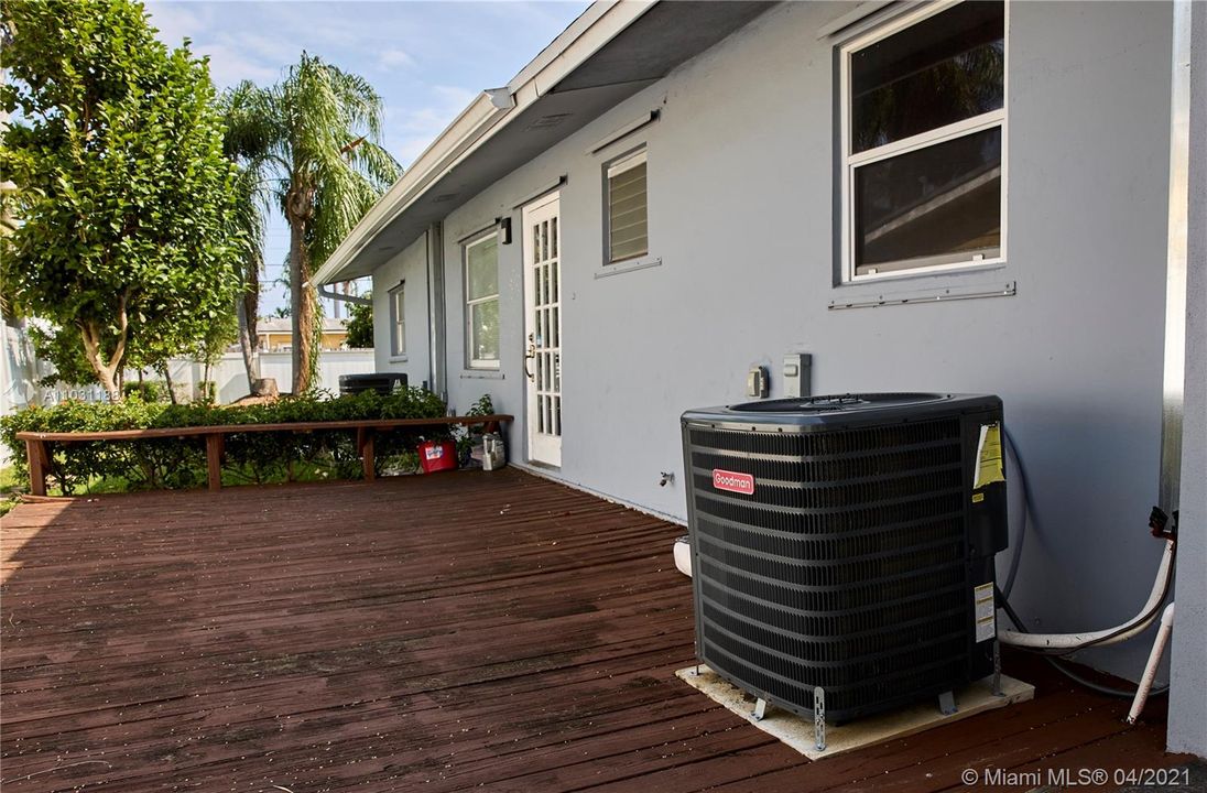 Недавно продано: $550,000 (0 спален, 0 ванн, 2337 Квадратных фут)