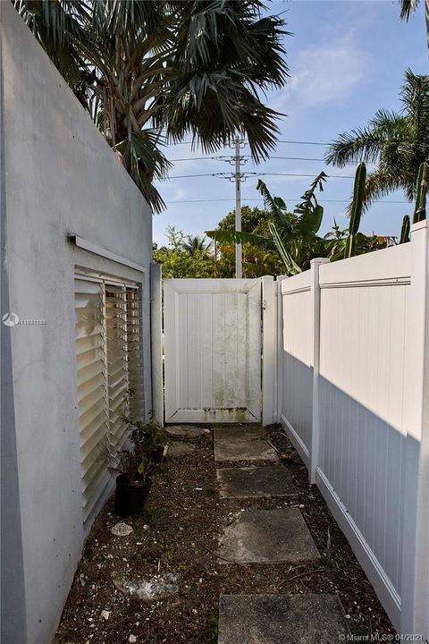 Недавно продано: $550,000 (0 спален, 0 ванн, 2337 Квадратных фут)