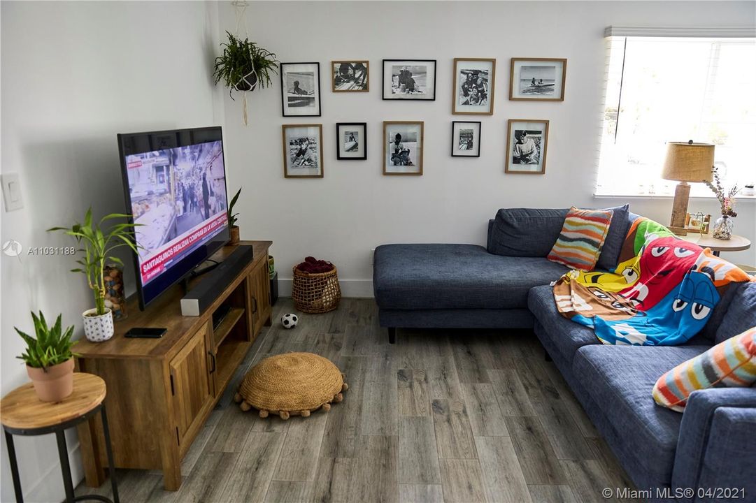 Недавно продано: $550,000 (0 спален, 0 ванн, 2337 Квадратных фут)