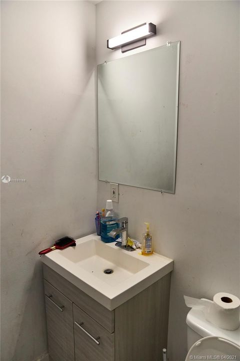 Недавно продано: $550,000 (0 спален, 0 ванн, 2337 Квадратных фут)