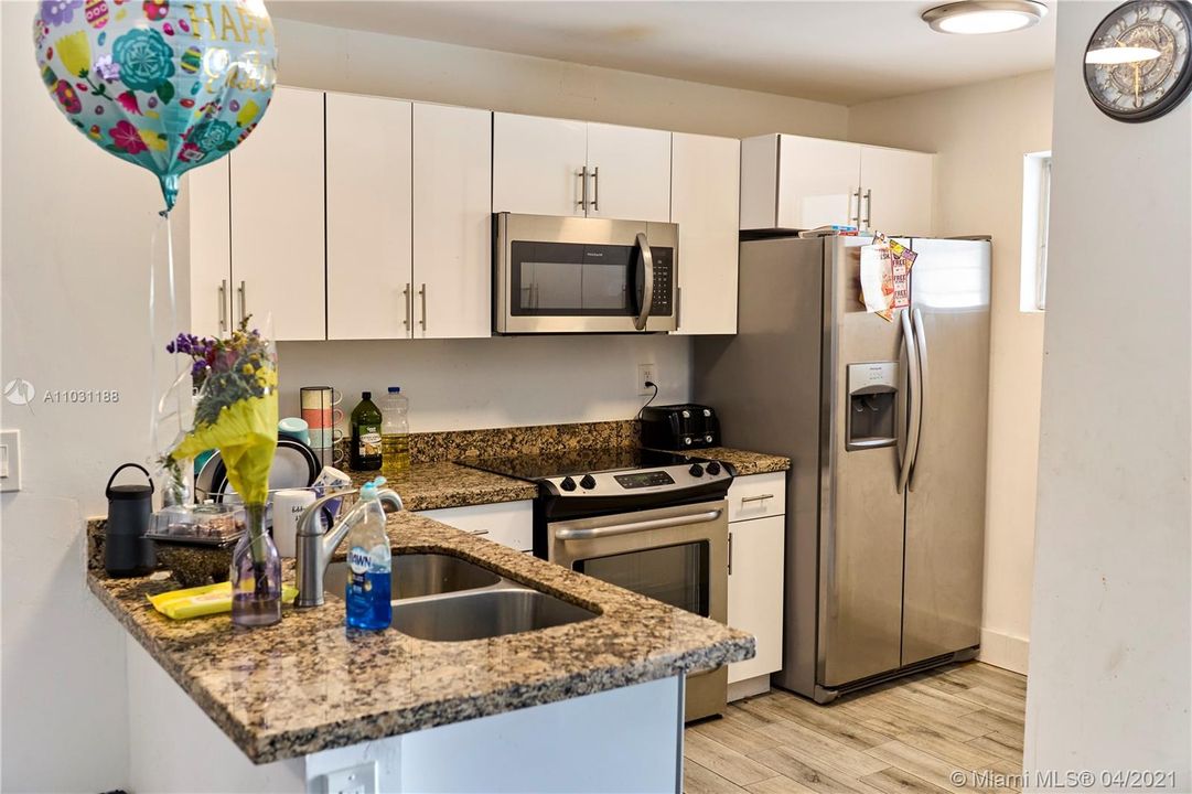 Недавно продано: $550,000 (0 спален, 0 ванн, 2337 Квадратных фут)