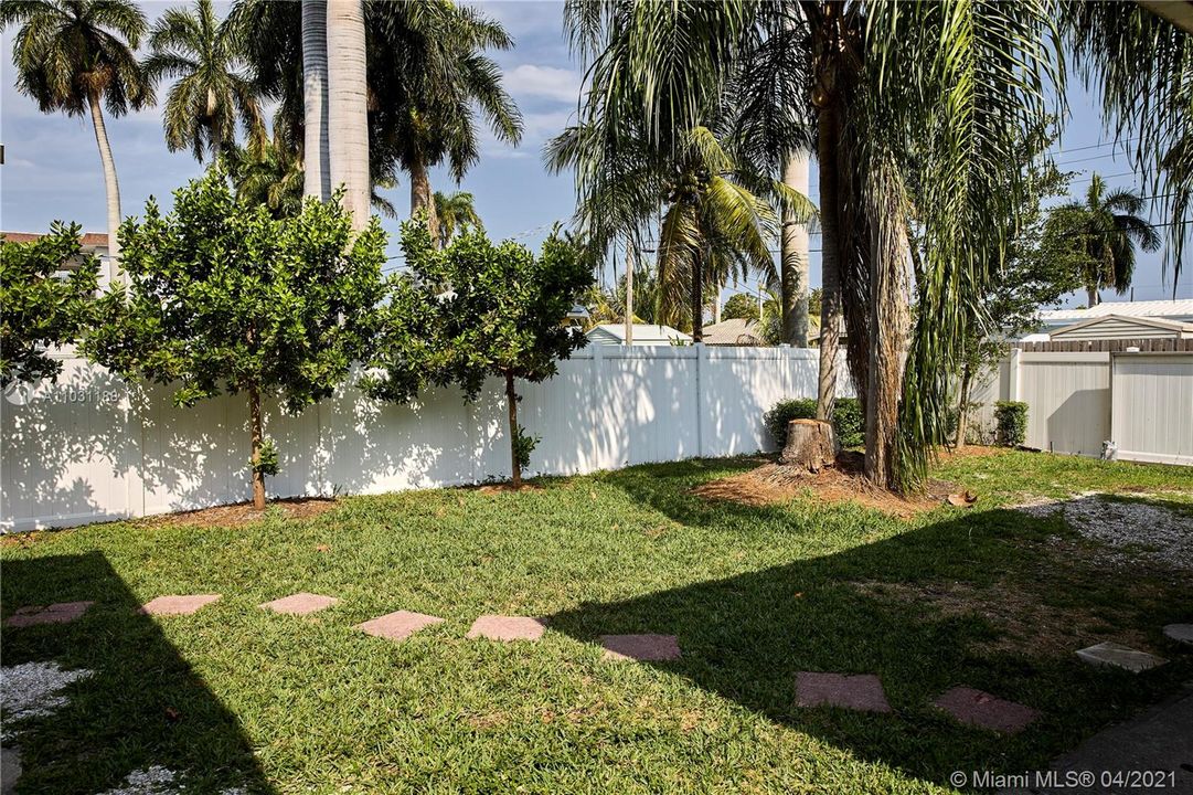 Недавно продано: $550,000 (0 спален, 0 ванн, 2337 Квадратных фут)