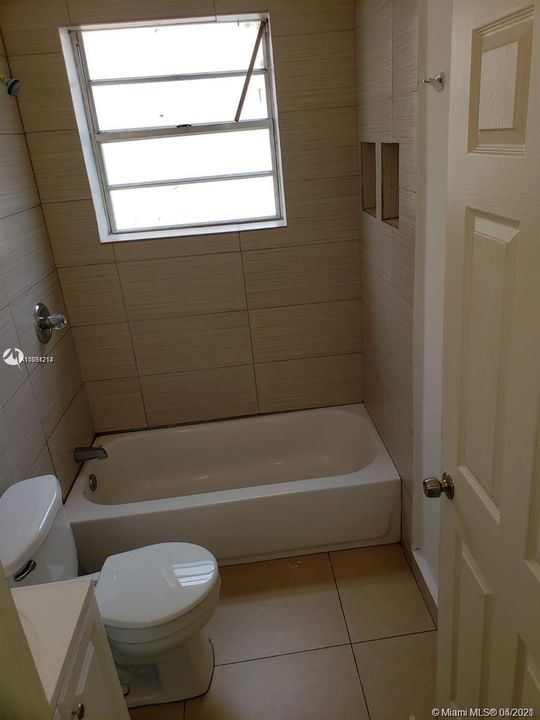 Недавно арендовано: $1,425 (2 спален, 1 ванн, 0 Квадратных фут)