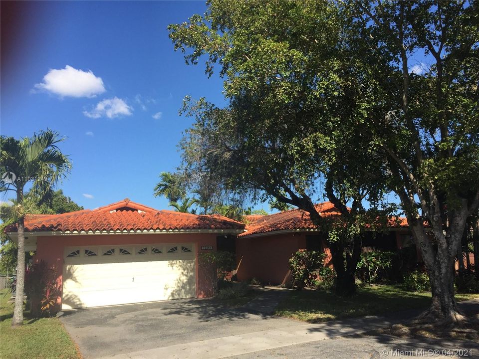 Recently Sold: $549,000 (4 beds, 2 baths, 2114 Square Feet)