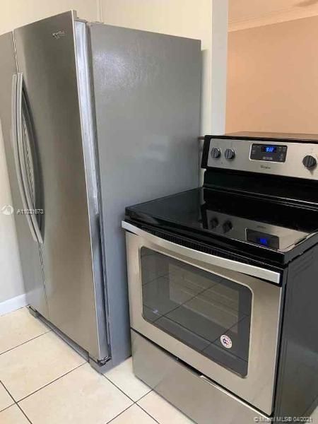 最近租的: $1,875 (3 贝兹, 2 浴室, 1406 平方英尺)