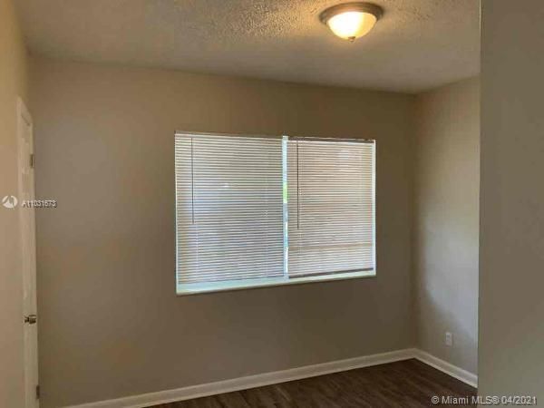 最近租的: $1,875 (3 贝兹, 2 浴室, 1406 平方英尺)