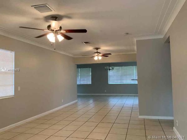 最近租的: $1,875 (3 贝兹, 2 浴室, 1406 平方英尺)