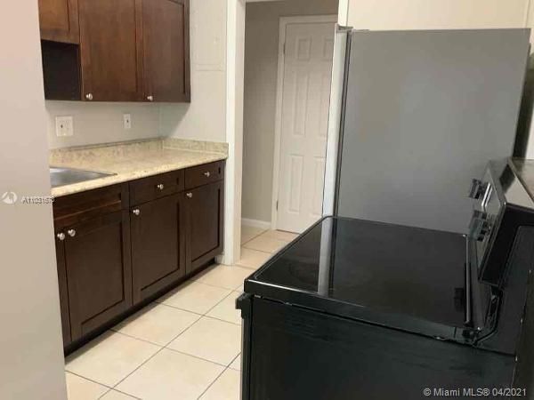 最近租的: $1,875 (3 贝兹, 2 浴室, 1406 平方英尺)