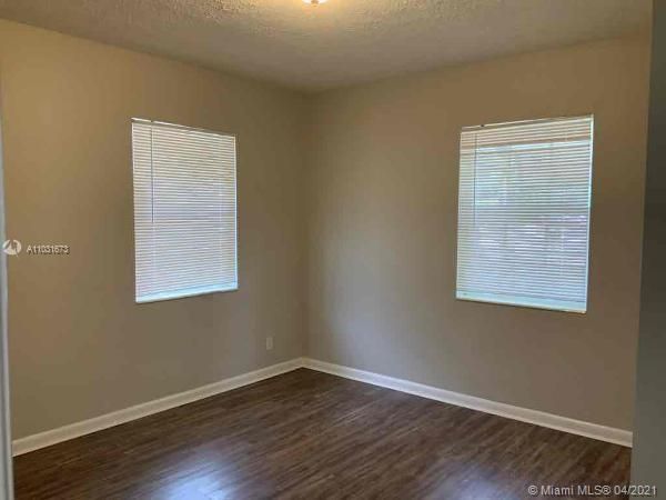 最近租的: $1,875 (3 贝兹, 2 浴室, 1406 平方英尺)