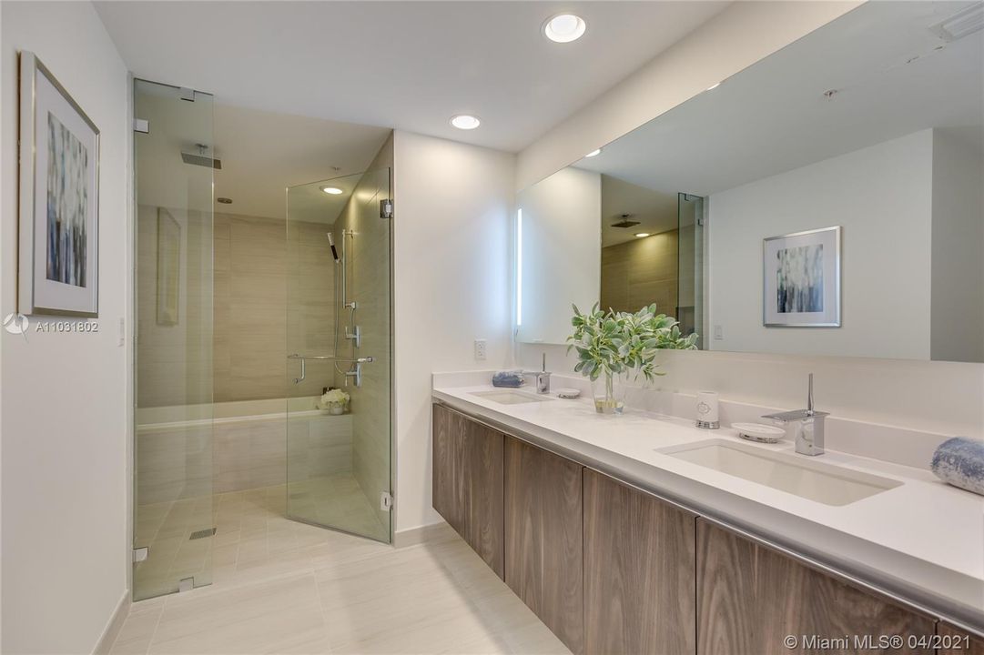 Недавно арендовано: $7,500 (3 спален, 3 ванн, 2824 Квадратных фут)