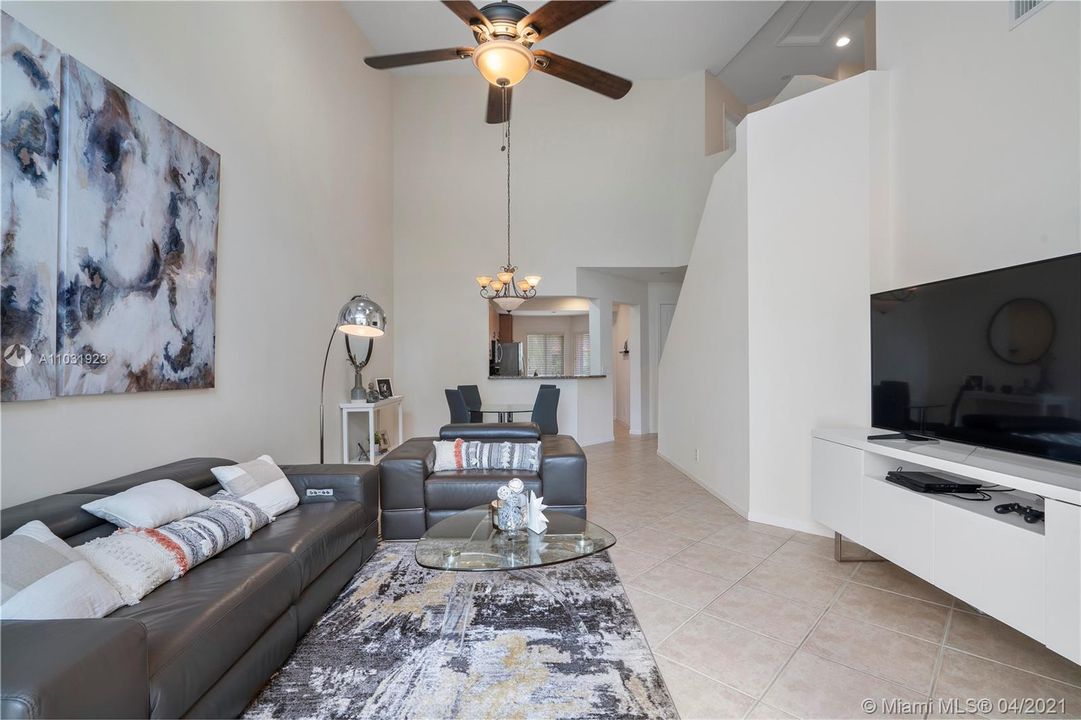 Recently Sold: $420,000 (3 beds, 2 baths, 1606 Square Feet)