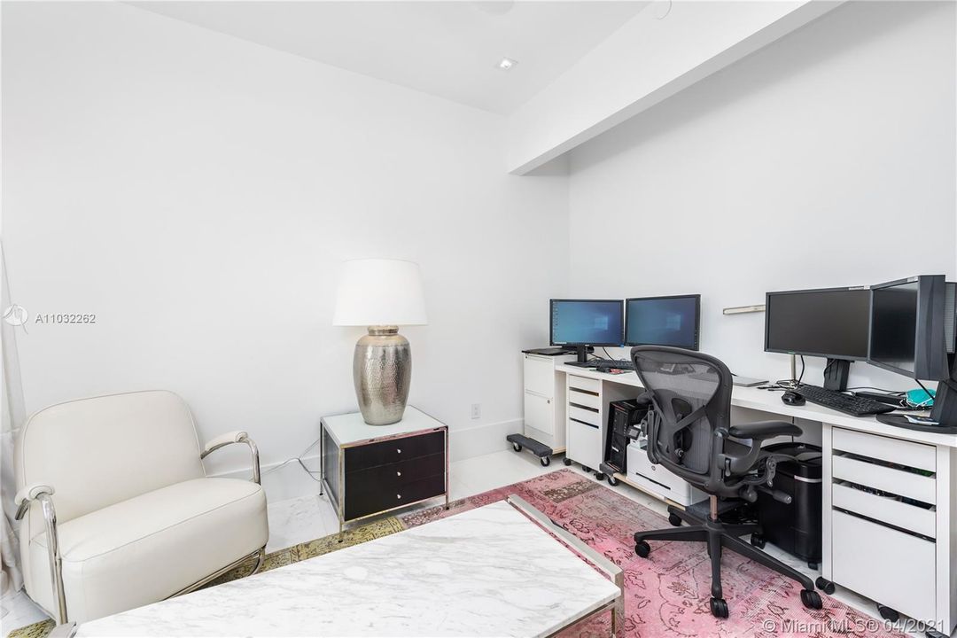 Recently Sold: $1,900,000 (3 beds, 3 baths, 1485 Square Feet)