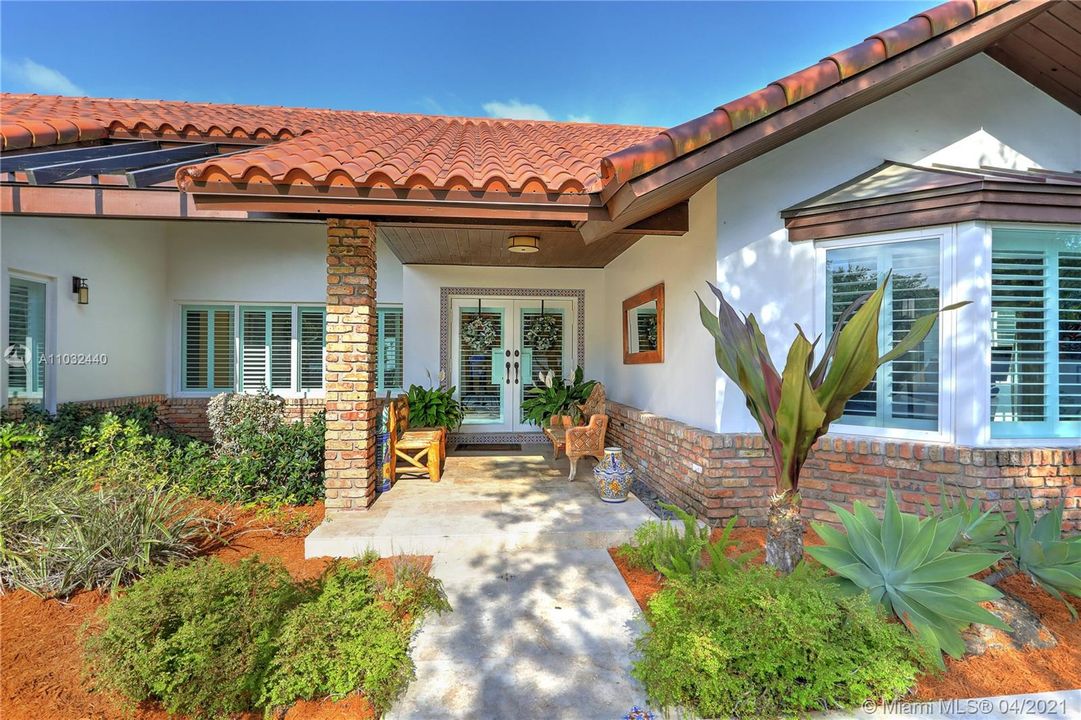 Recently Sold: $1,489,000 (5 beds, 4 baths, 4507 Square Feet)