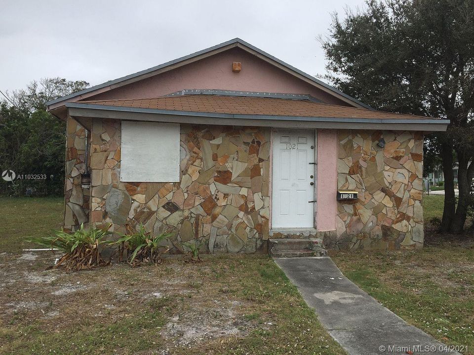 Recently Sold: $169,900 (3 beds, 1 baths, 1086 Square Feet)