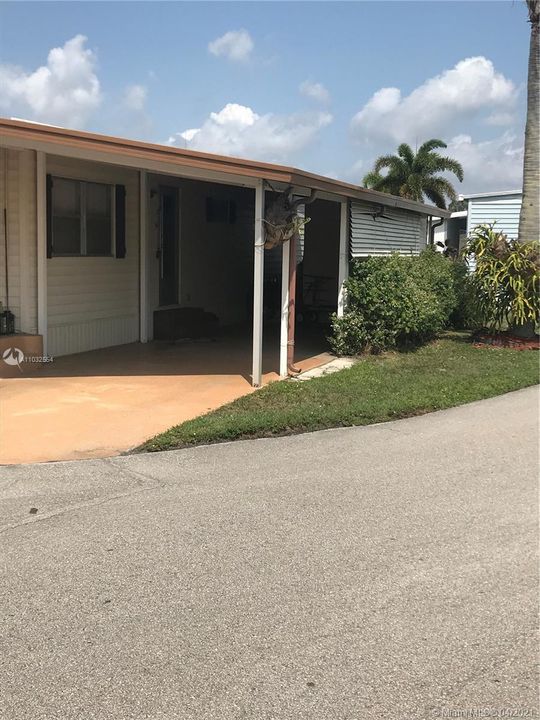 Recently Sold: $79,900 (2 beds, 2 baths, 760 Square Feet)