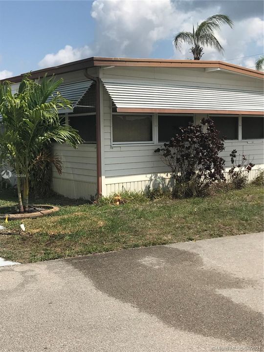 Recently Sold: $79,900 (2 beds, 2 baths, 760 Square Feet)