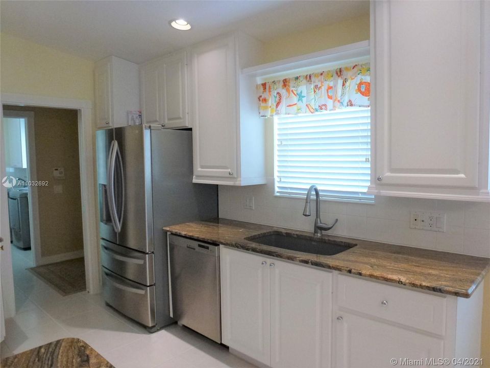 Recently Rented: $2,250 (2 beds, 2 baths, 1526 Square Feet)