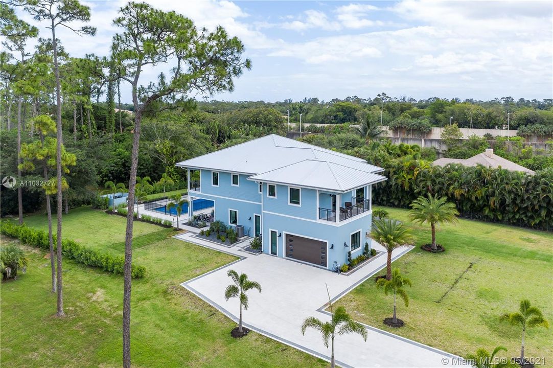 Recently Sold: $1,650,000 (4 beds, 4 baths, 4251 Square Feet)