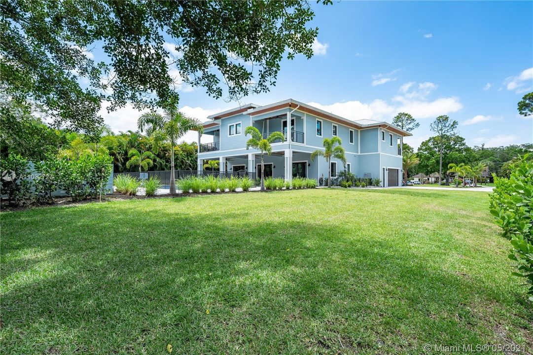 Recently Sold: $1,650,000 (4 beds, 4 baths, 4251 Square Feet)