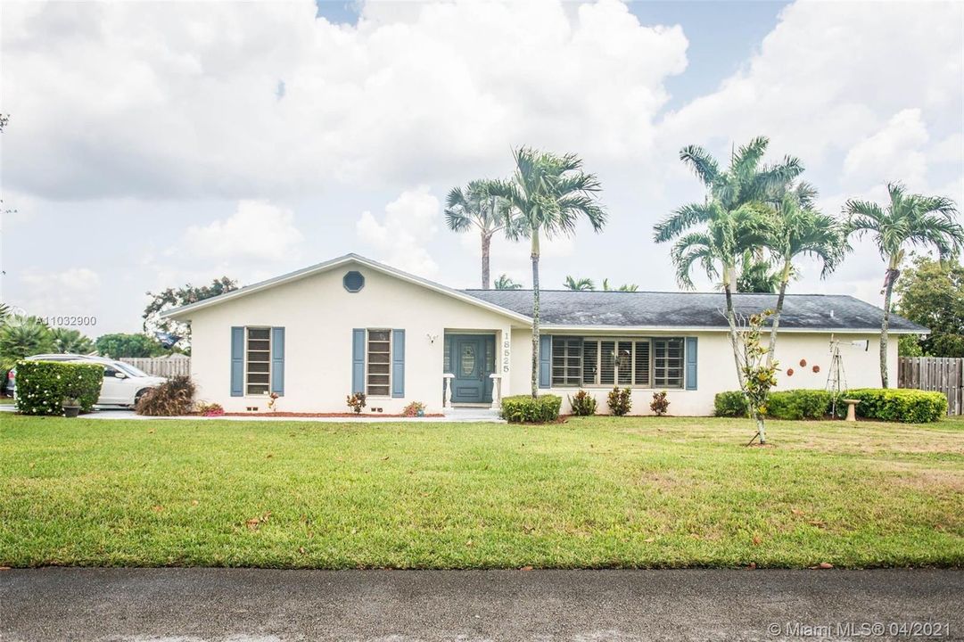 Recently Sold: $499,000 (4 beds, 2 baths, 2264 Square Feet)