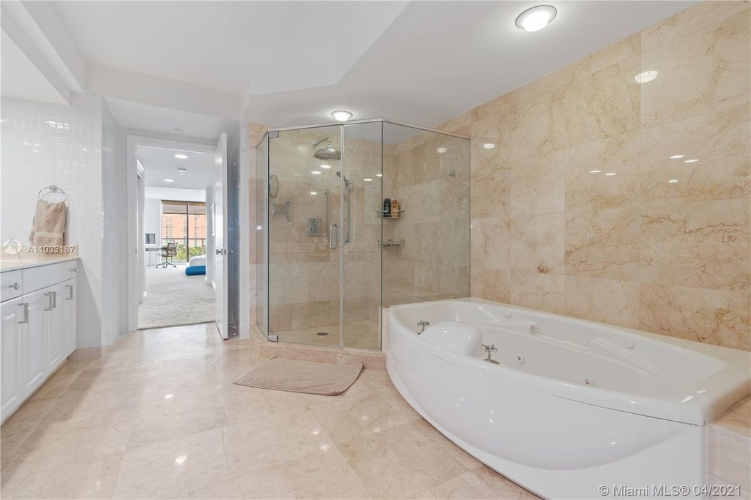 Недавно продано: $1,425,000 (3 спален, 3 ванн, 3274 Квадратных фут)
