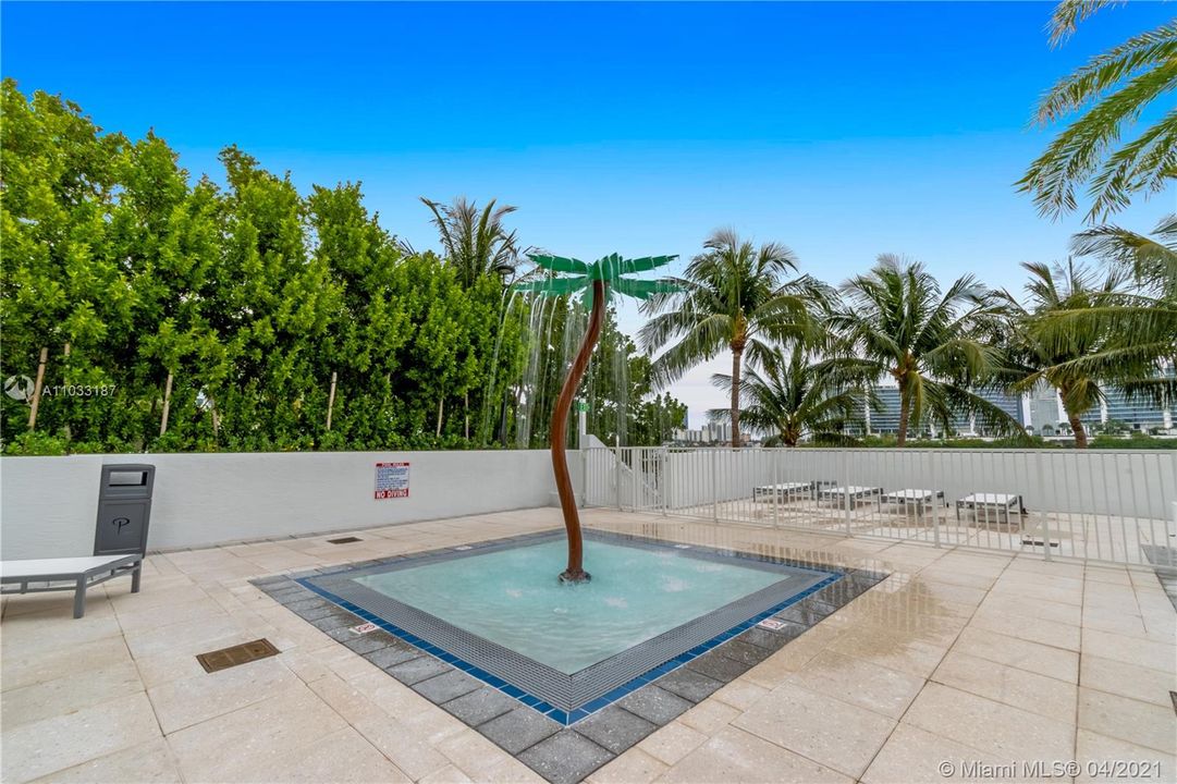 Recently Sold: $1,425,000 (3 beds, 3 baths, 3274 Square Feet)