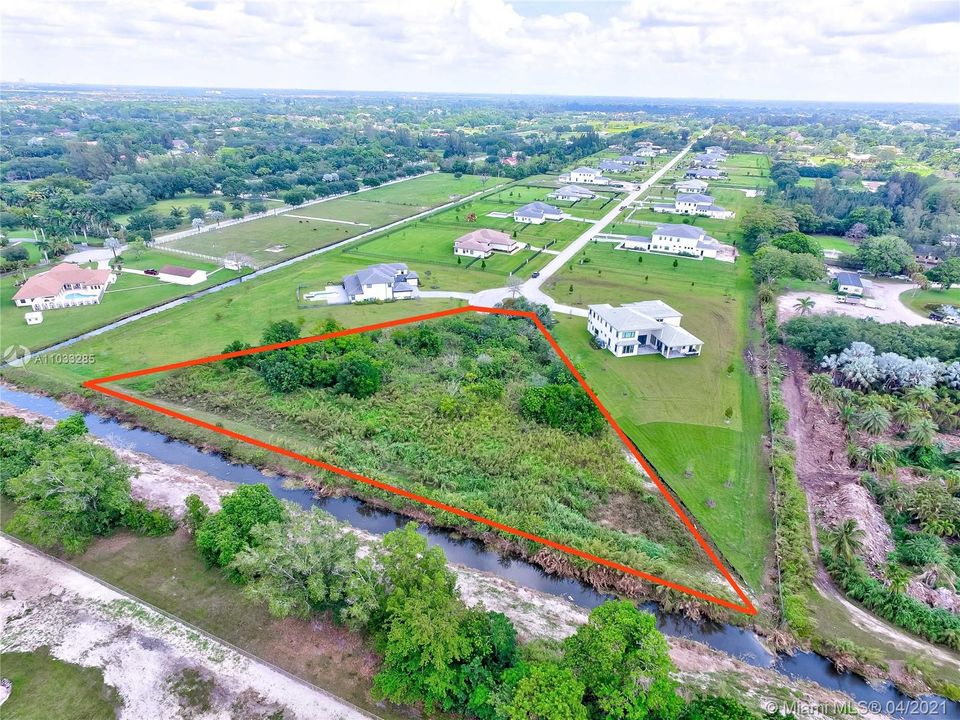 Recently Sold: $750,000 (2.12 acres)