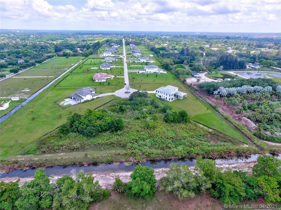 Recently Sold: $750,000 (2.12 acres)