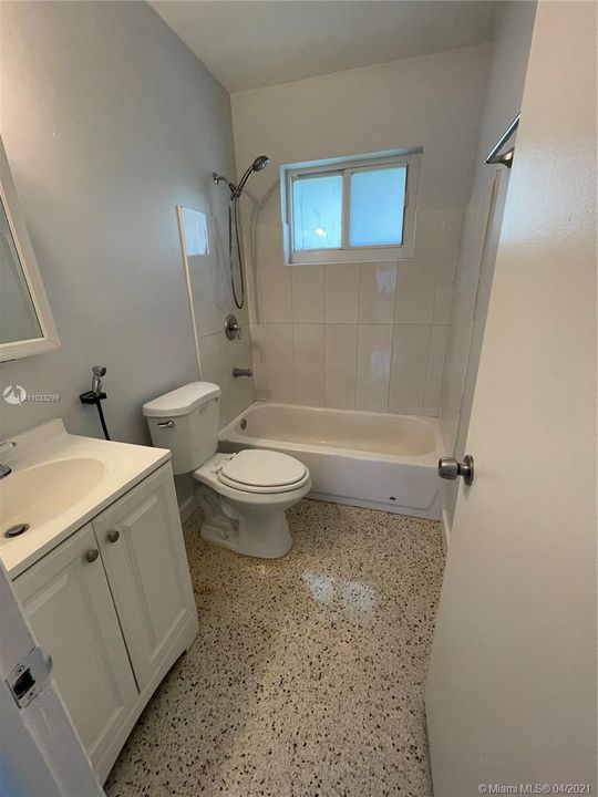 Recientemente alquilado: $1,650 (2 camas, 1 baños, 0 Pies cuadrados)