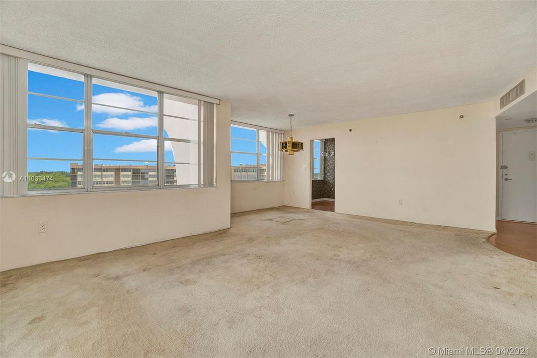 Vendido Recientemente: $112,000 (2 camas, 2 baños, 1120 Pies cuadrados)