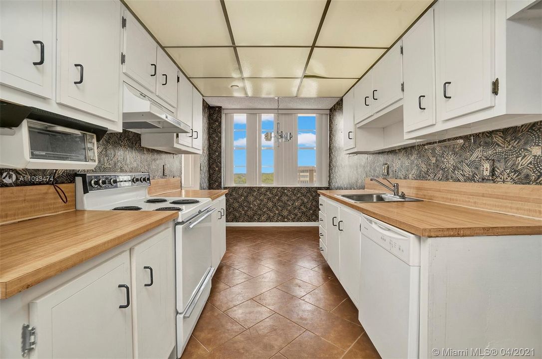 Vendido Recientemente: $112,000 (2 camas, 2 baños, 1120 Pies cuadrados)