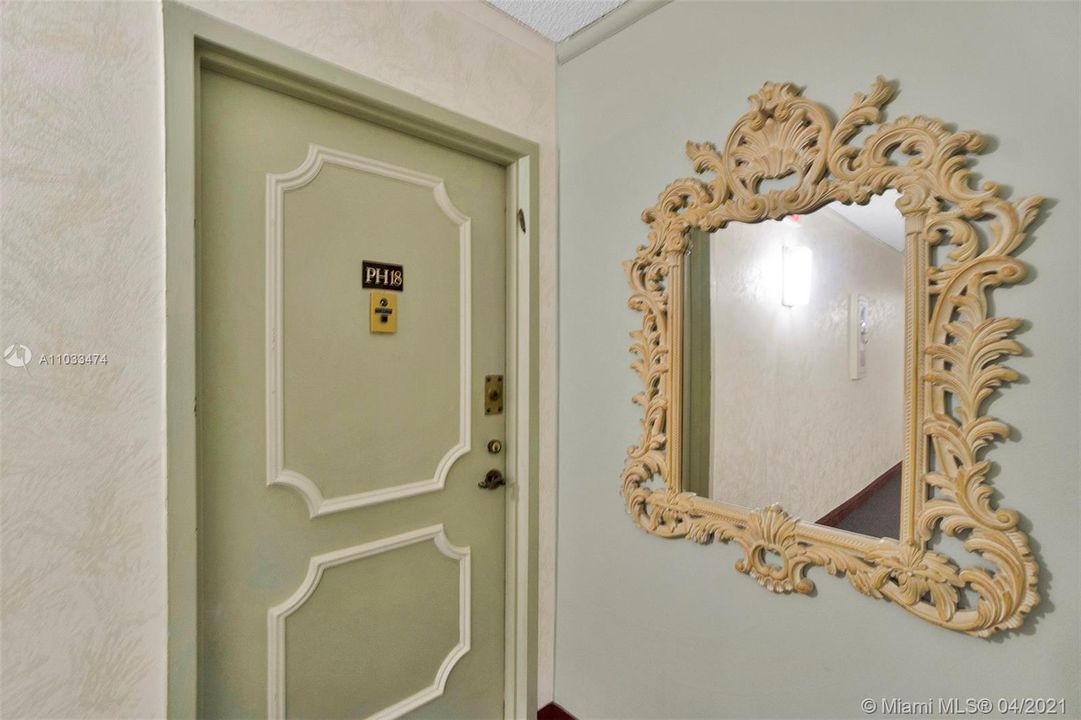 Vendido Recientemente: $112,000 (2 camas, 2 baños, 1120 Pies cuadrados)