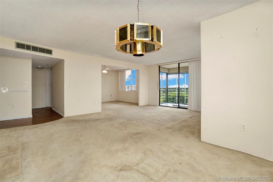 Vendido Recientemente: $112,000 (2 camas, 2 baños, 1120 Pies cuadrados)