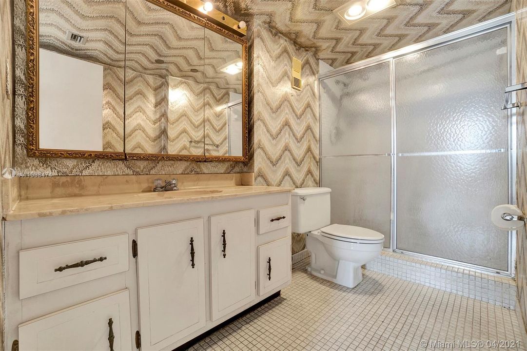 Vendido Recientemente: $112,000 (2 camas, 2 baños, 1120 Pies cuadrados)